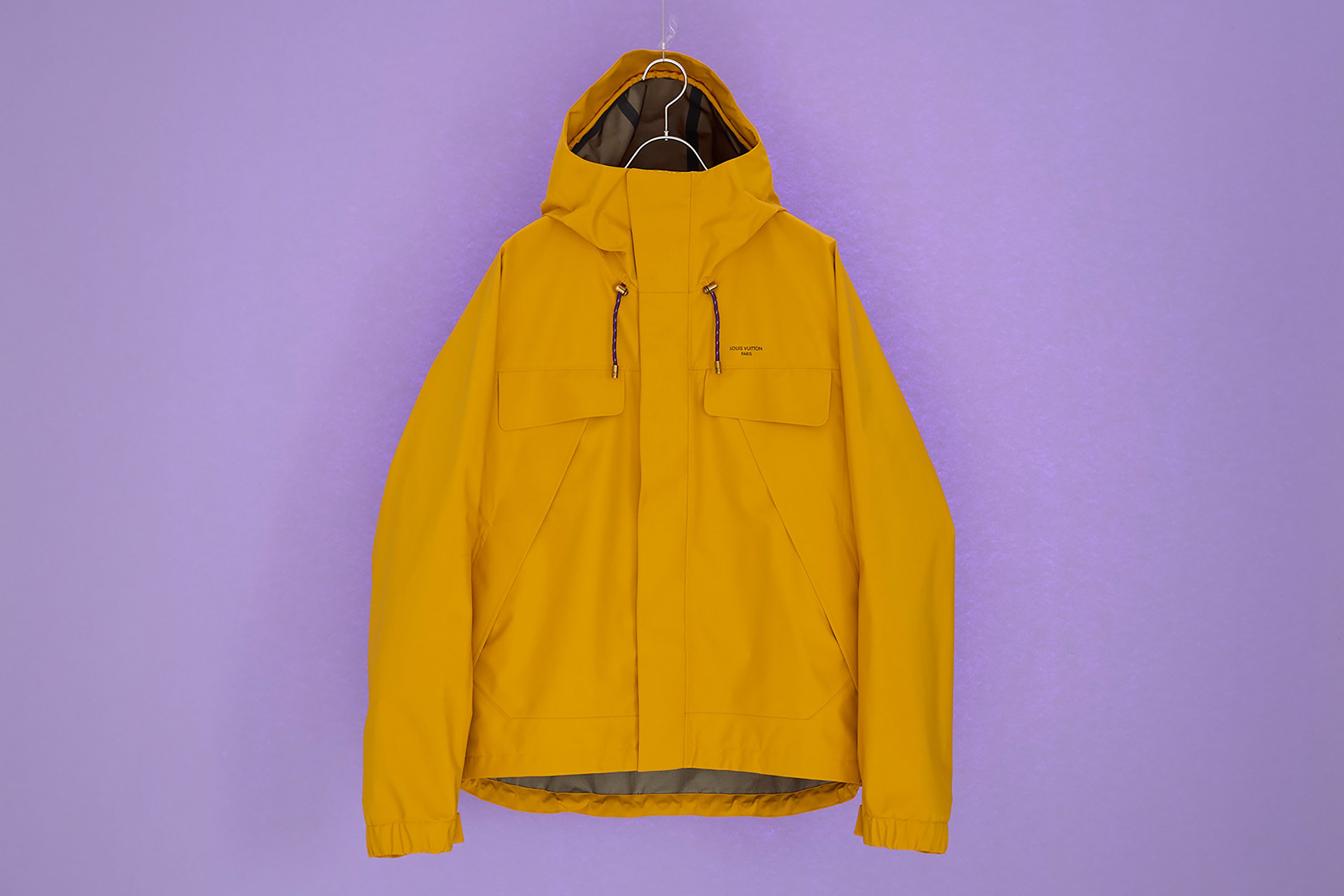 冒険心とエレガンスを纏うルイ・ヴィトン──2026年の春、推したいのはこのアウター