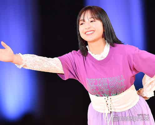 平祐奈、投げキスが可愛すぎ 初の「サツコレ」で笑顔弾ける<札幌コレクション2019>