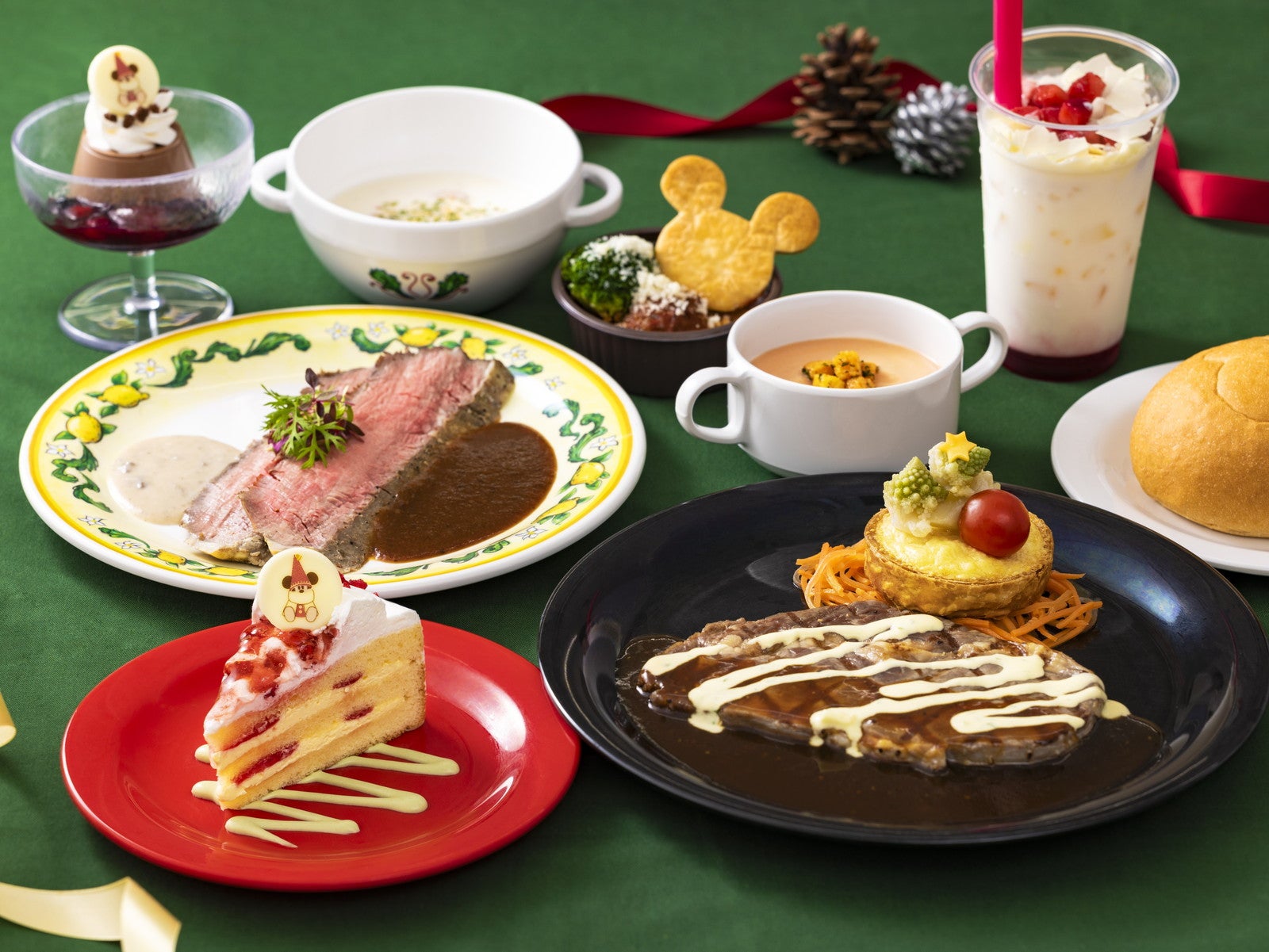 スペシャルメニュー（C）Disney