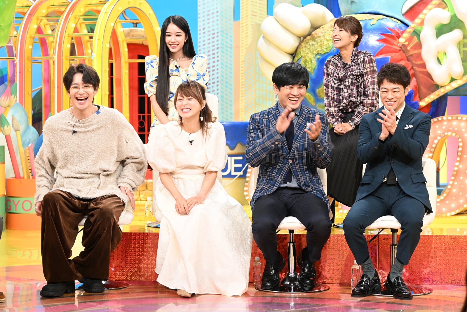 （前列左から）岡田将生、渡辺美奈代、劇団ひとり、陣内智則（後列左から）天翔天音、正木裕美弁護士（C）日本テレビ