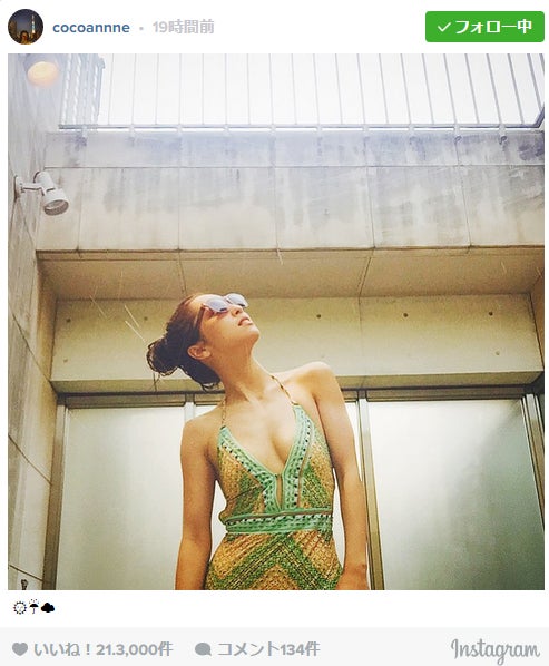 中村アン、谷間＆背中ざっくり水着姿で美ボディ披露