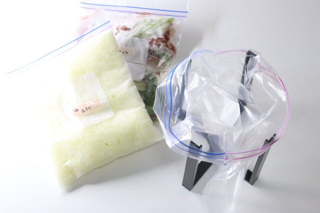 ダイソーの袋詰めできるキッチンマルチスタンド（S）