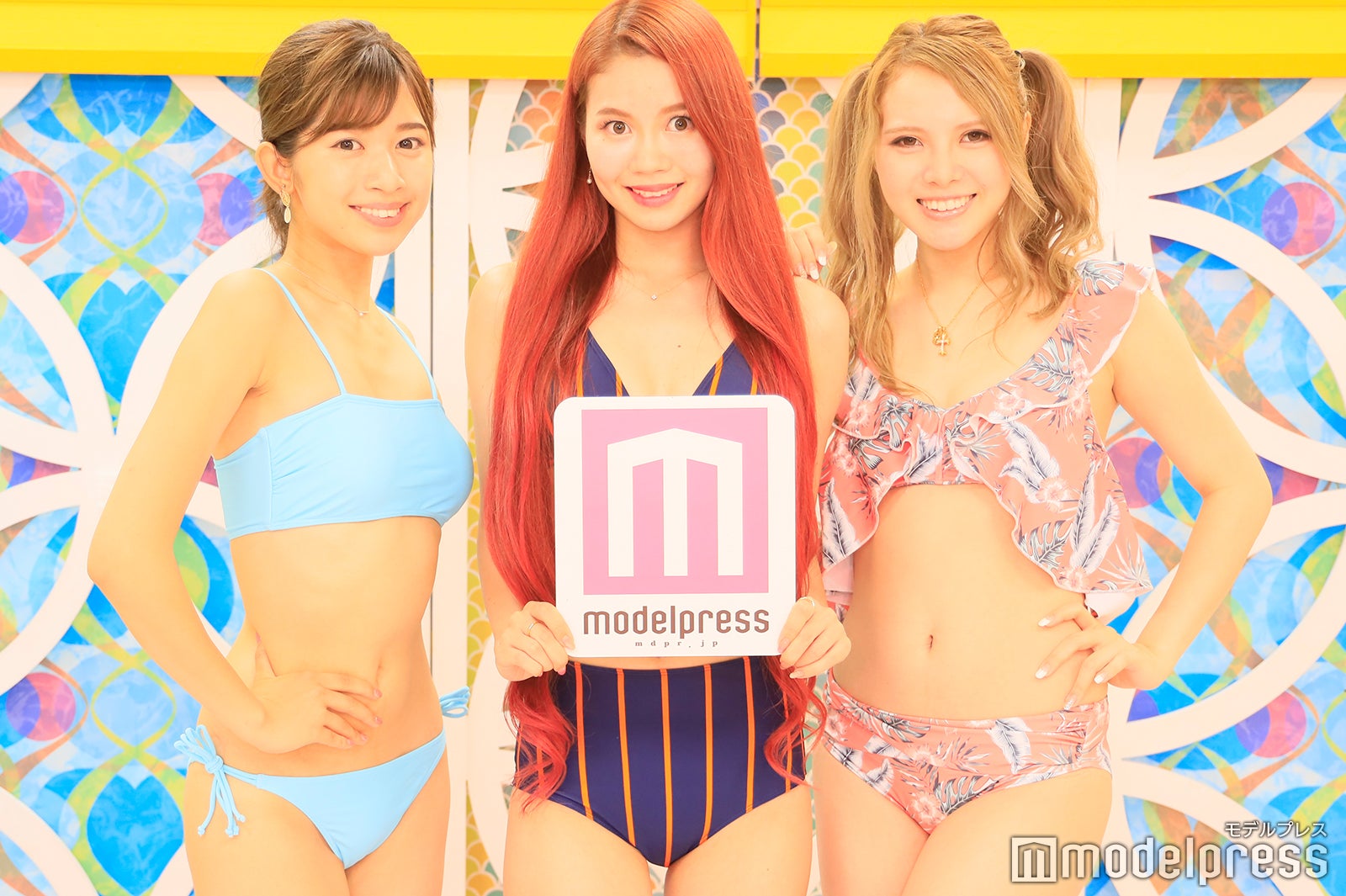 荒木沙織、長谷川佳奈、蘭（C）モデルプレス