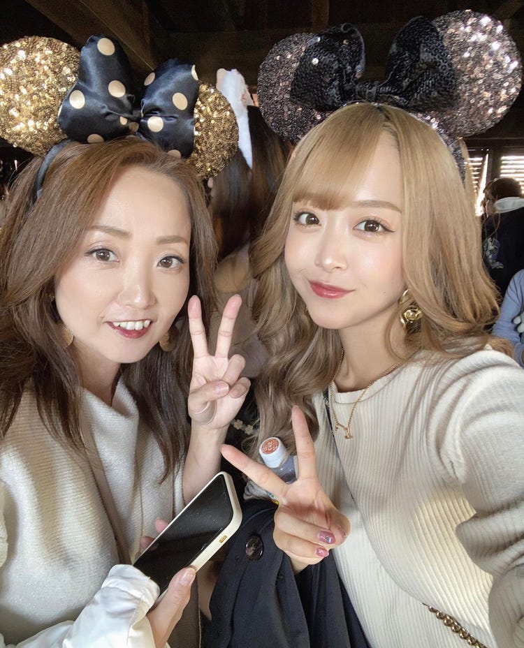 画像3/19) 「egg」みりちゃむ、美人母との2ショット公開「すごい遺伝子 