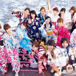 AKB48メンバー／「写りな、写りな」より（画像提供：光文社）