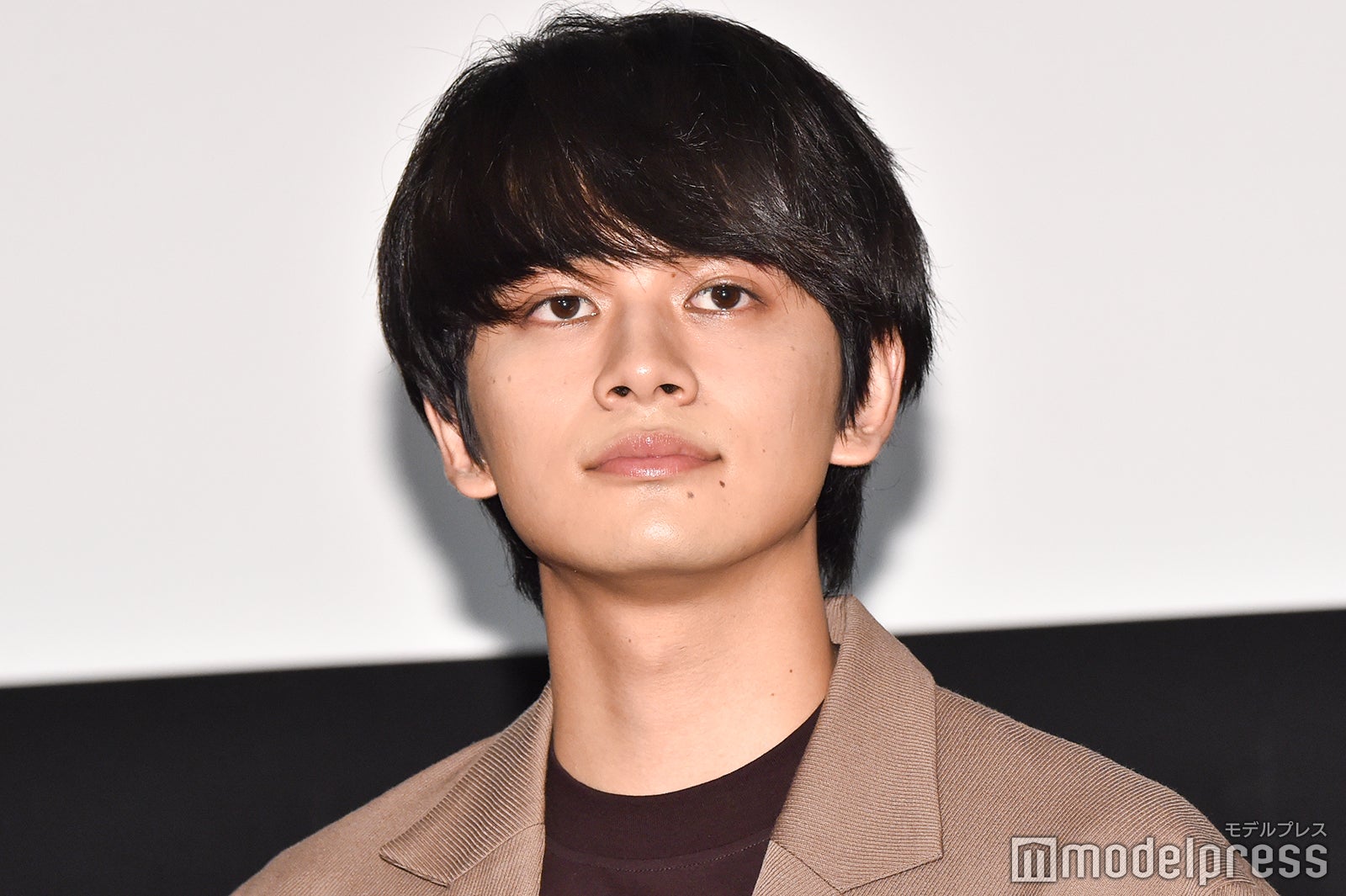 新型コロナ感染の北村匠海「無味無臭が続いていますが」ヒゲ姿で体調報告 ファンから安堵の声
