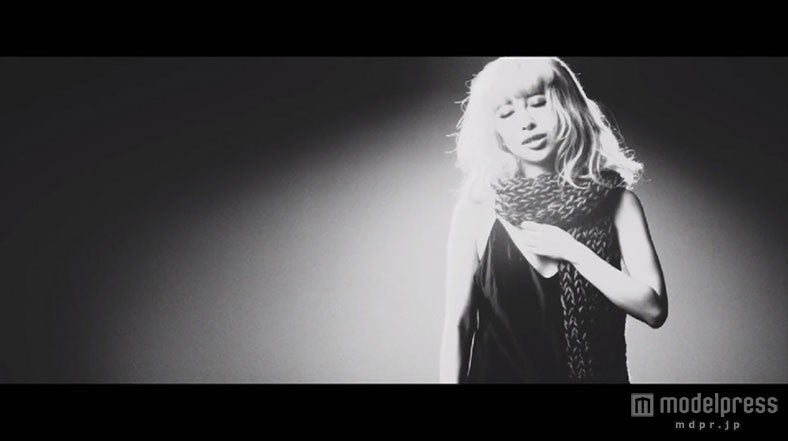 初のモノクロのMVを制作