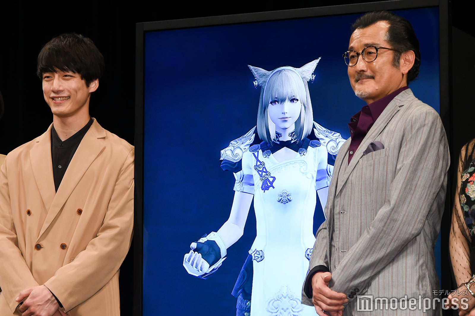 坂口健太郎、マイディー、吉田鋼太郎（C）モデルプレス