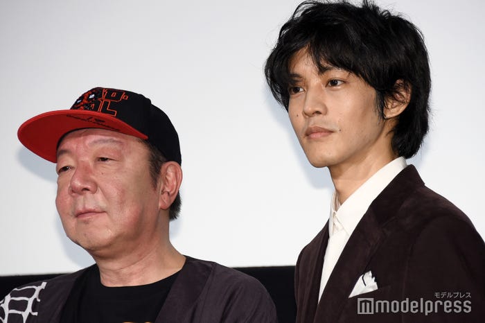 古田新太、松坂桃李(C)モデルプレス