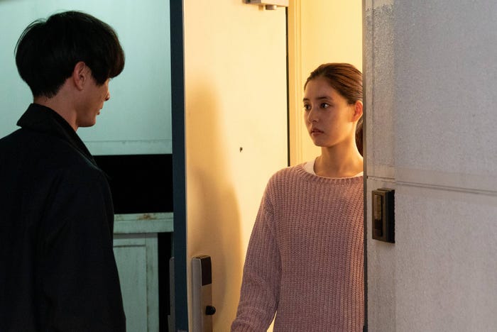 高良健吾、新木優子/「モトカレマニア」第4話より(C)フジテレビ