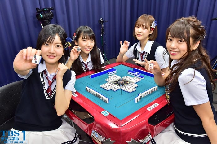 (左から)須藤凜々花、山尾梨奈、三田麻央、沖田彩華(提供写真)