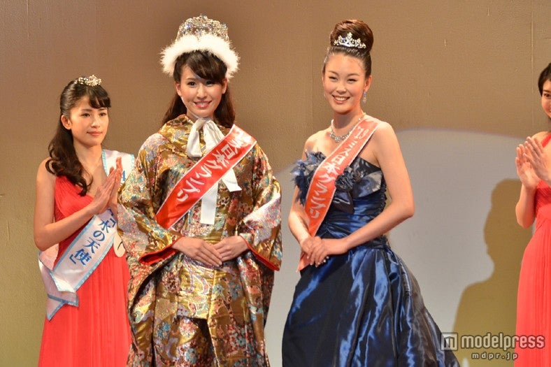 新旧ミス日本が共演、左が新ミス日本の沼田萌花さん