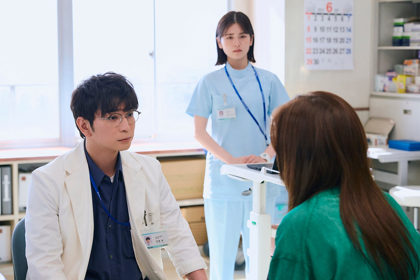 松本潤、小芝風花「19番目のカルテ」第1話（C）TBSスパークル／TBS