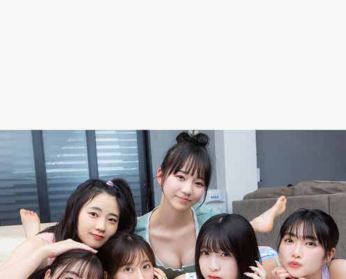「ミスマガジン2022」麻倉瑞季・瑚々・斉藤里奈・咲田ゆな・三野宮鈴・藤本沙羅、ふっくらバスト際立つ密着ショット