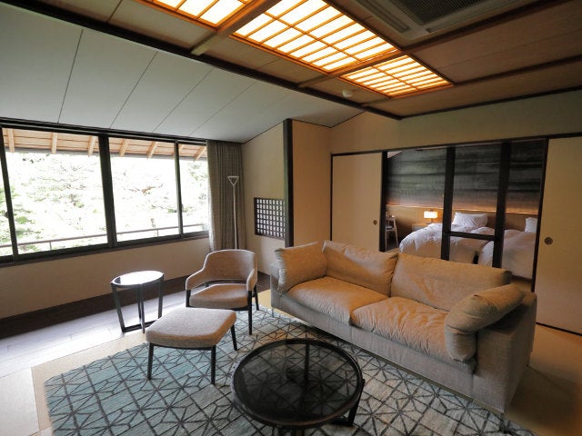 column_2ef7ee09f22c8ce3347f76fcff579456.