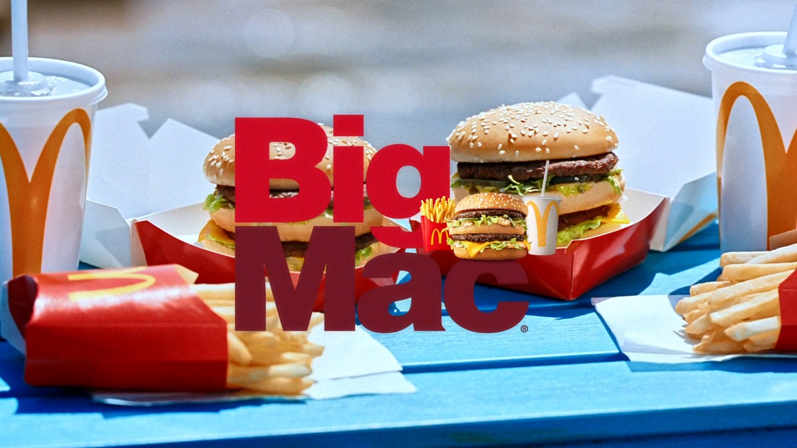 ビッグマック「明日も 笑おう あの頃も今も」篇（提供写真）