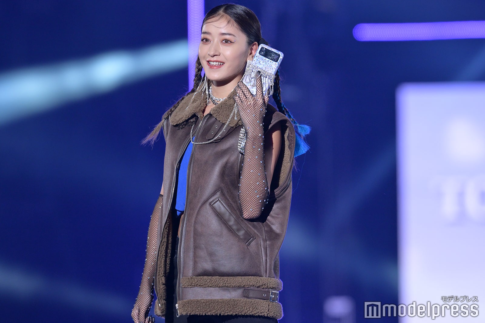 （C）モデルプレス