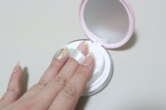 ミラー付パウダーケース（パフ入）　使用例