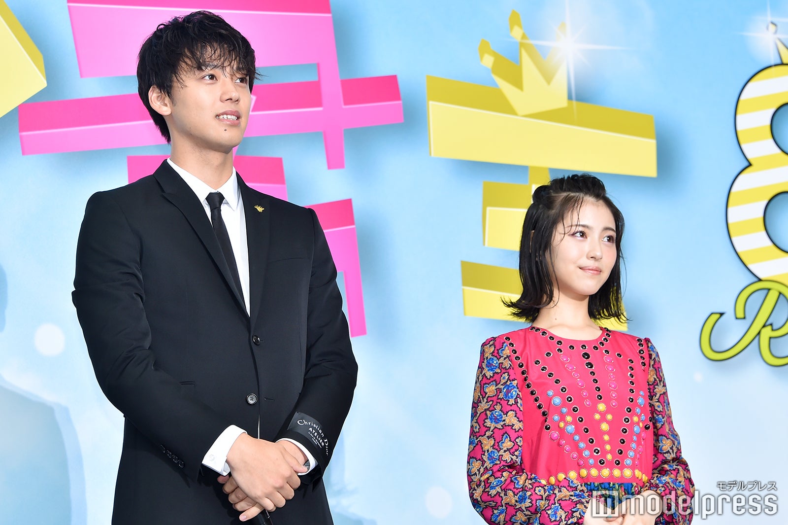 竹内涼真、浜辺美波 （C）モデルプレス