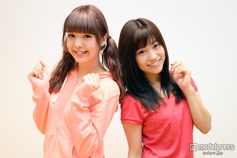 （左から）藤田ニコル（にこるん） 、大澤玲美（れいぴょん）