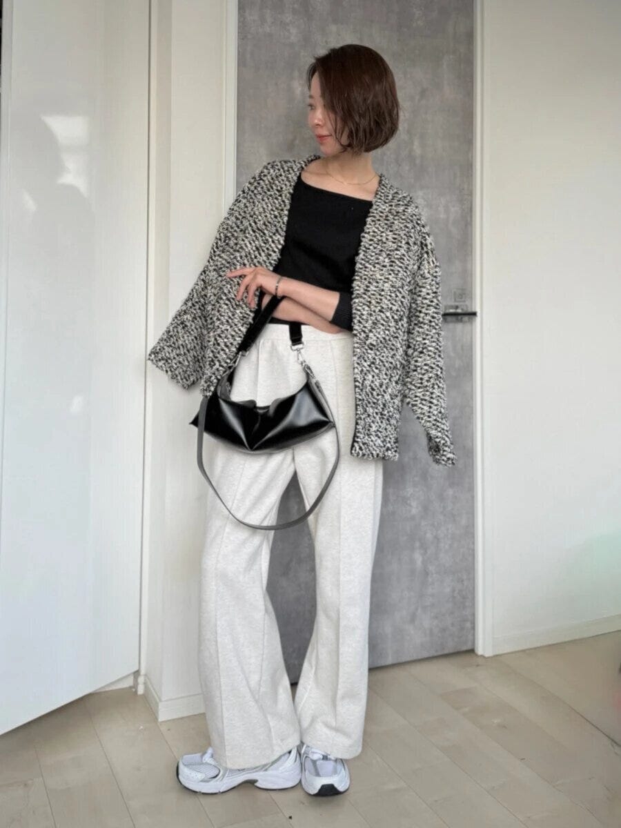 ユニクロスウェットストレートパンツナチュラルジャケットコーデ