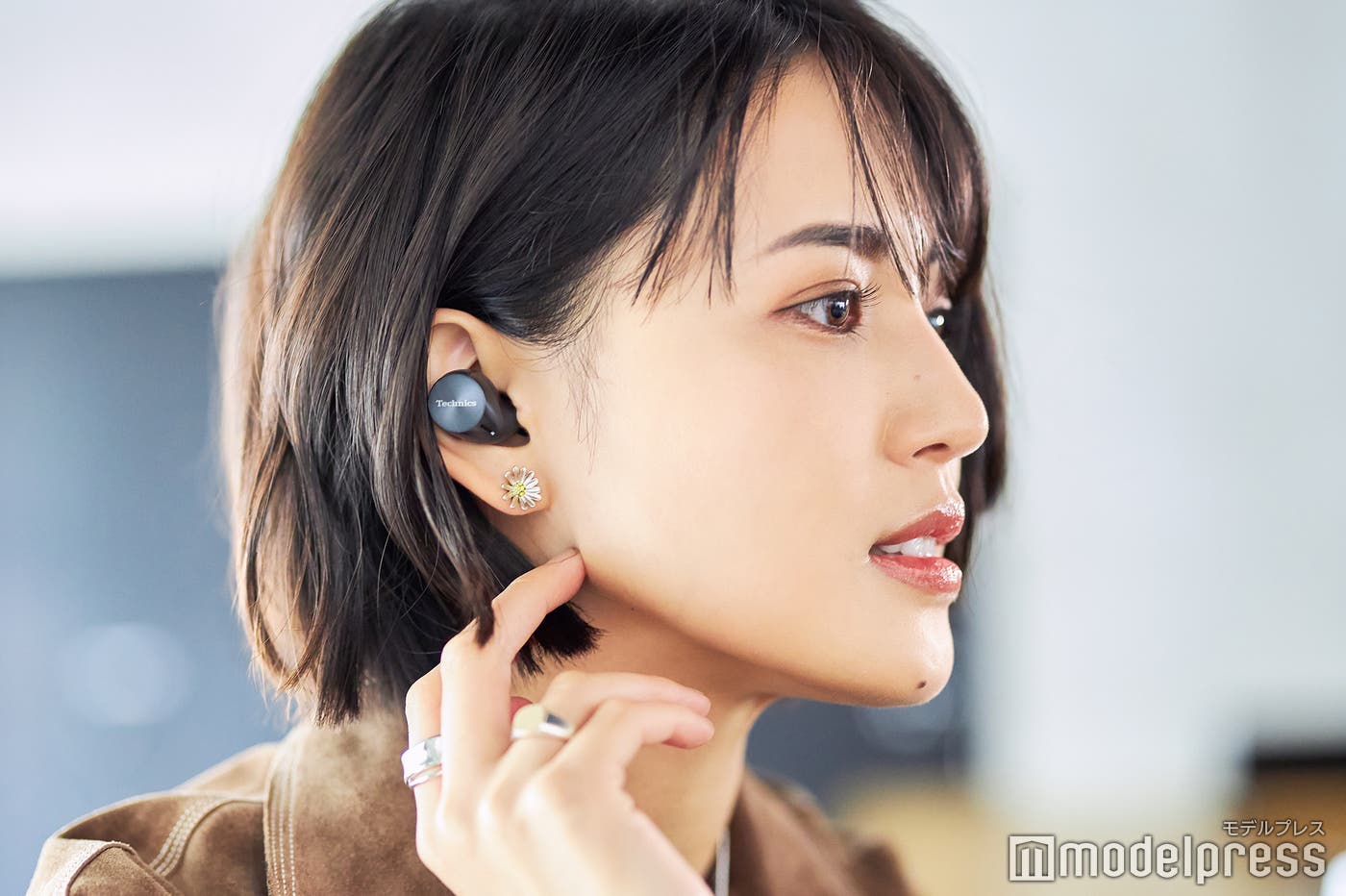 完全ワイヤレスイヤホンEAH-AZ40(C)モデルプレス