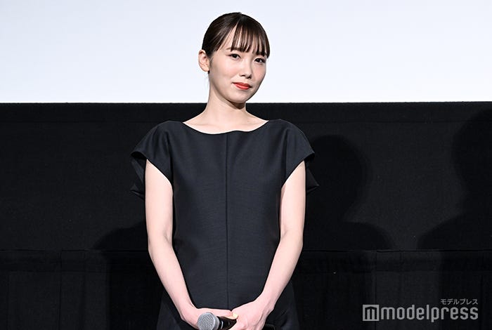 飯豊まりえ(C)モデルプレス