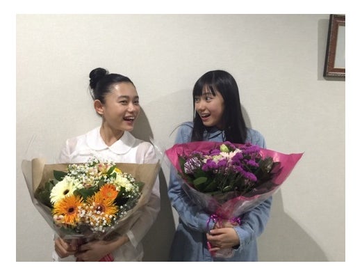 杉咲花との2ショット／黒崎レイナオフィシャルブログ（Ameba）より