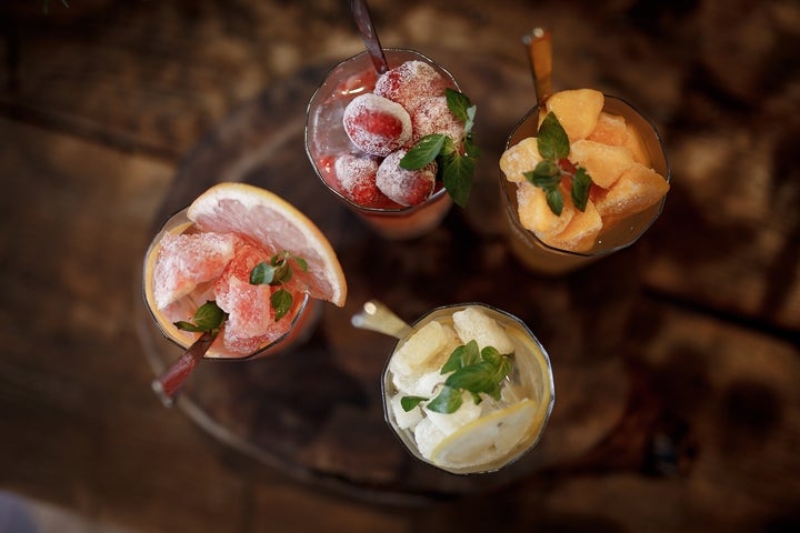 「フローズンハイボール各種」¥500／画像提供：Sfida Fabbrica