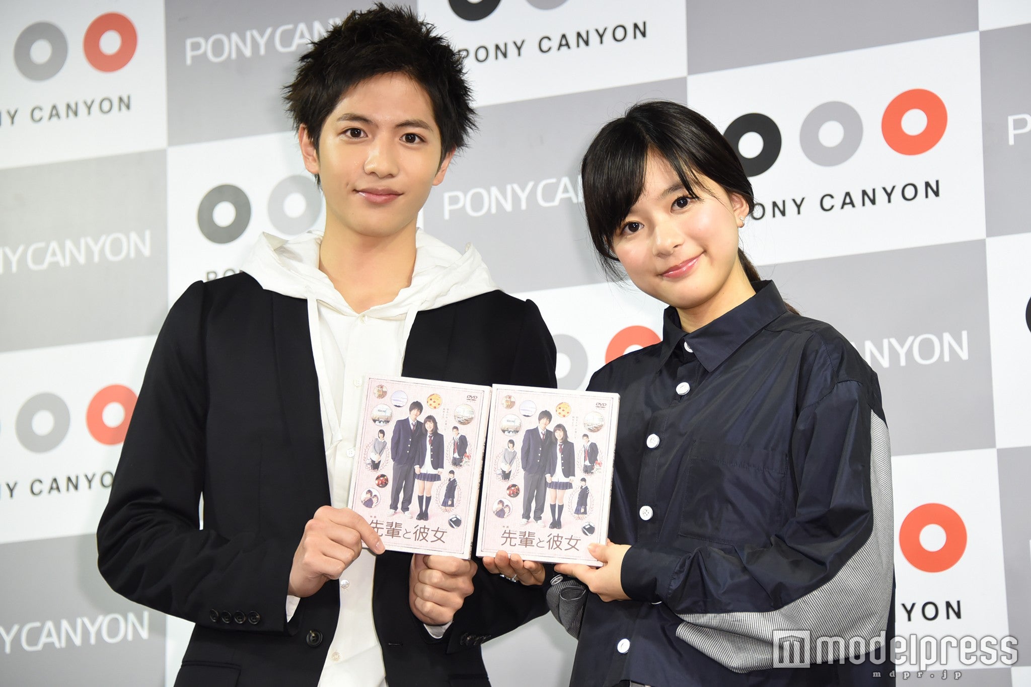 志尊淳＆芳根京子（C）モデルプレス