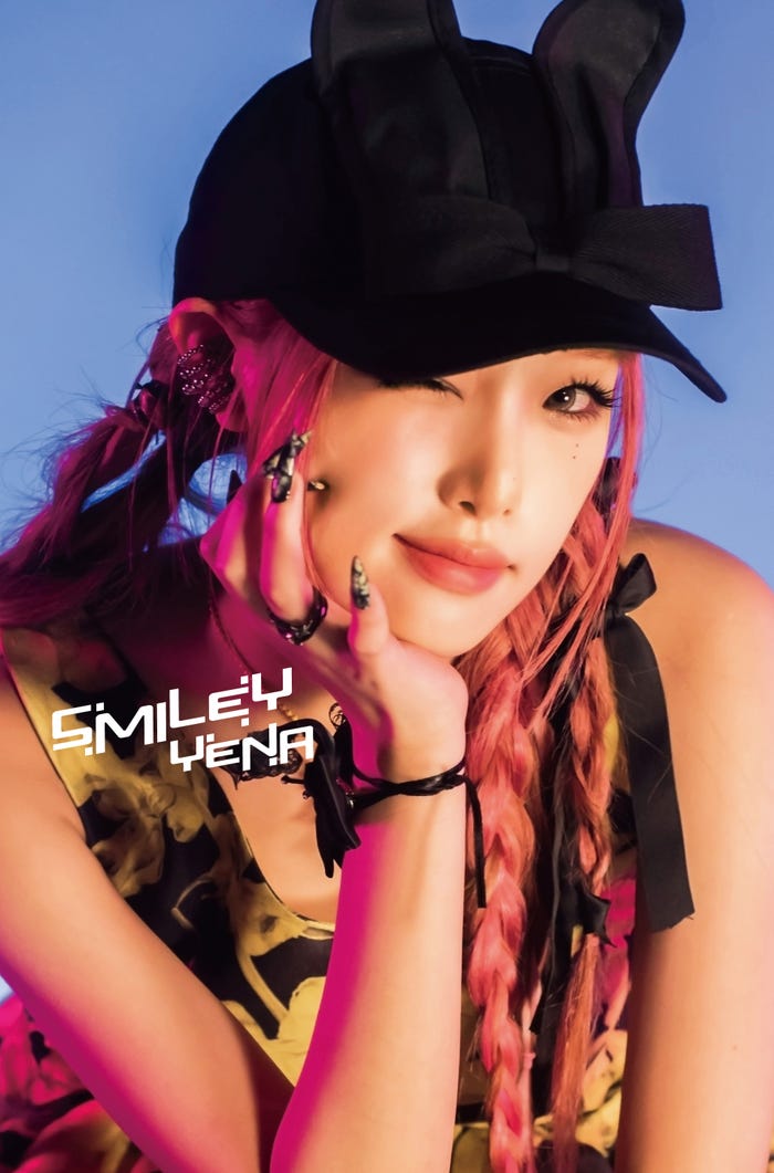 イェナ「SMILEY-Japanese Ver.- (feat.ちゃんみな)」初回限定版B(提供写真)