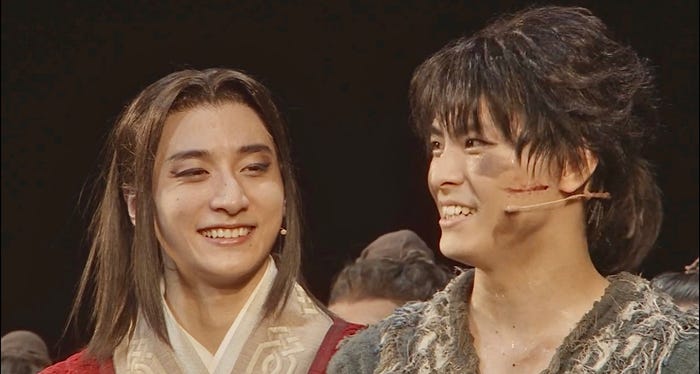 小関裕太、高野洸/舞台「キングダム」大千穐楽より(C)原泰久/集英社