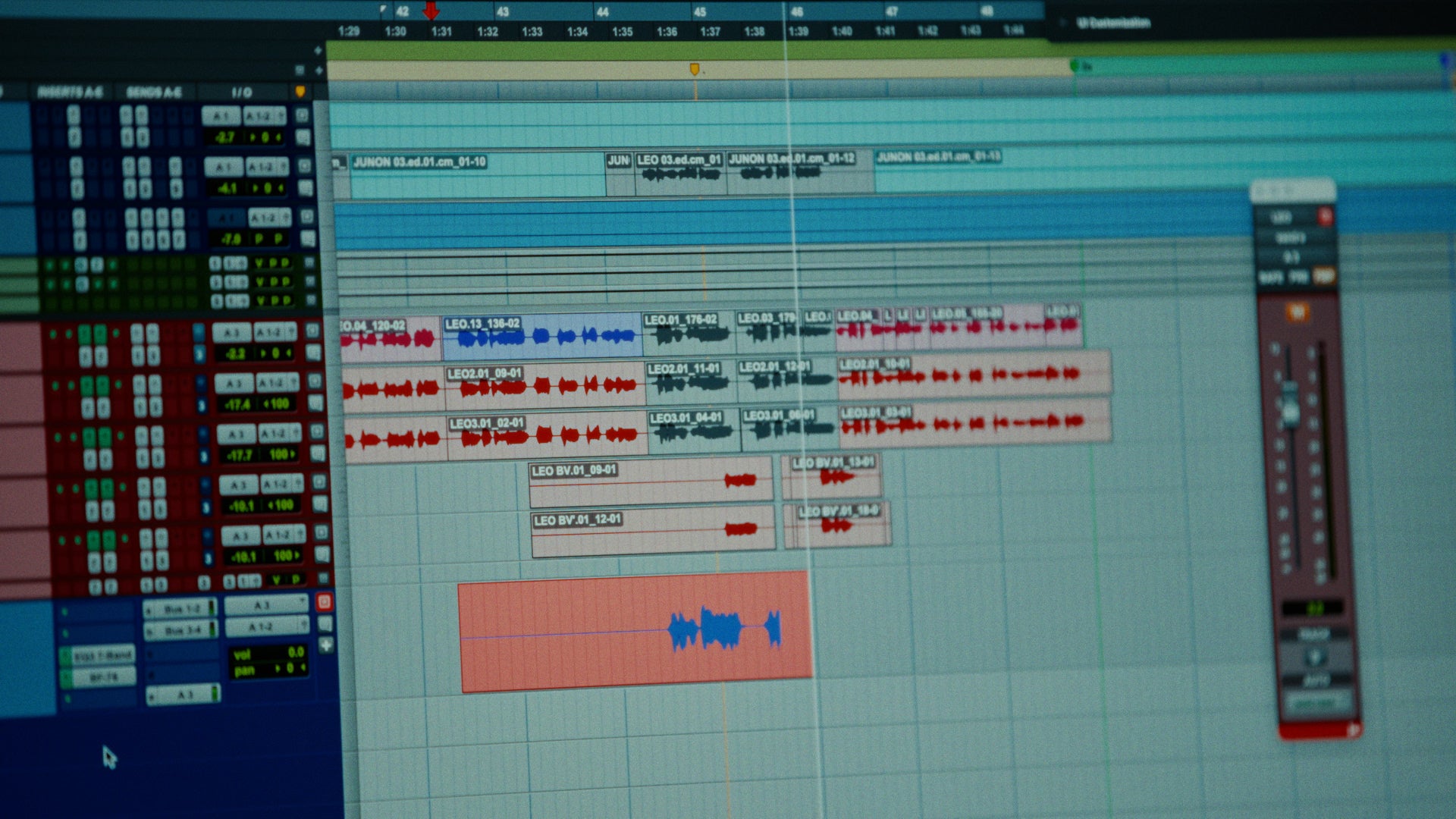 新WEBムービー「サン生と楽曲作ったよ」篇より（提供写真）