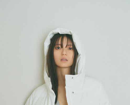 齋藤飛鳥、ダウン×ランジェリー姿の鮮烈ショット 乃木坂46卒業記念写真集先行カット公開<ミュージアム>