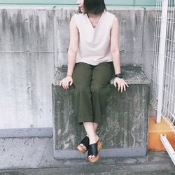 来シーズン以降も使える! 夏セールで買うべき「シンプルな黒のウェッジソールサンダル」コーデ9選♥