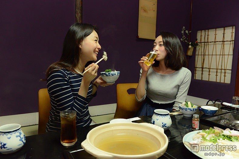 鍋を囲めば自然と会話も弾む