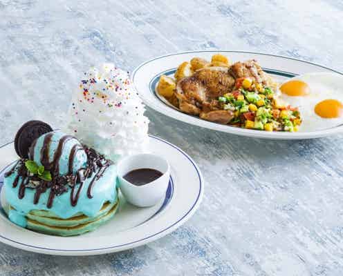 エッグスンシングス「原宿チョコミントパンケーキ」全店舗に登場、テイクアウトも可