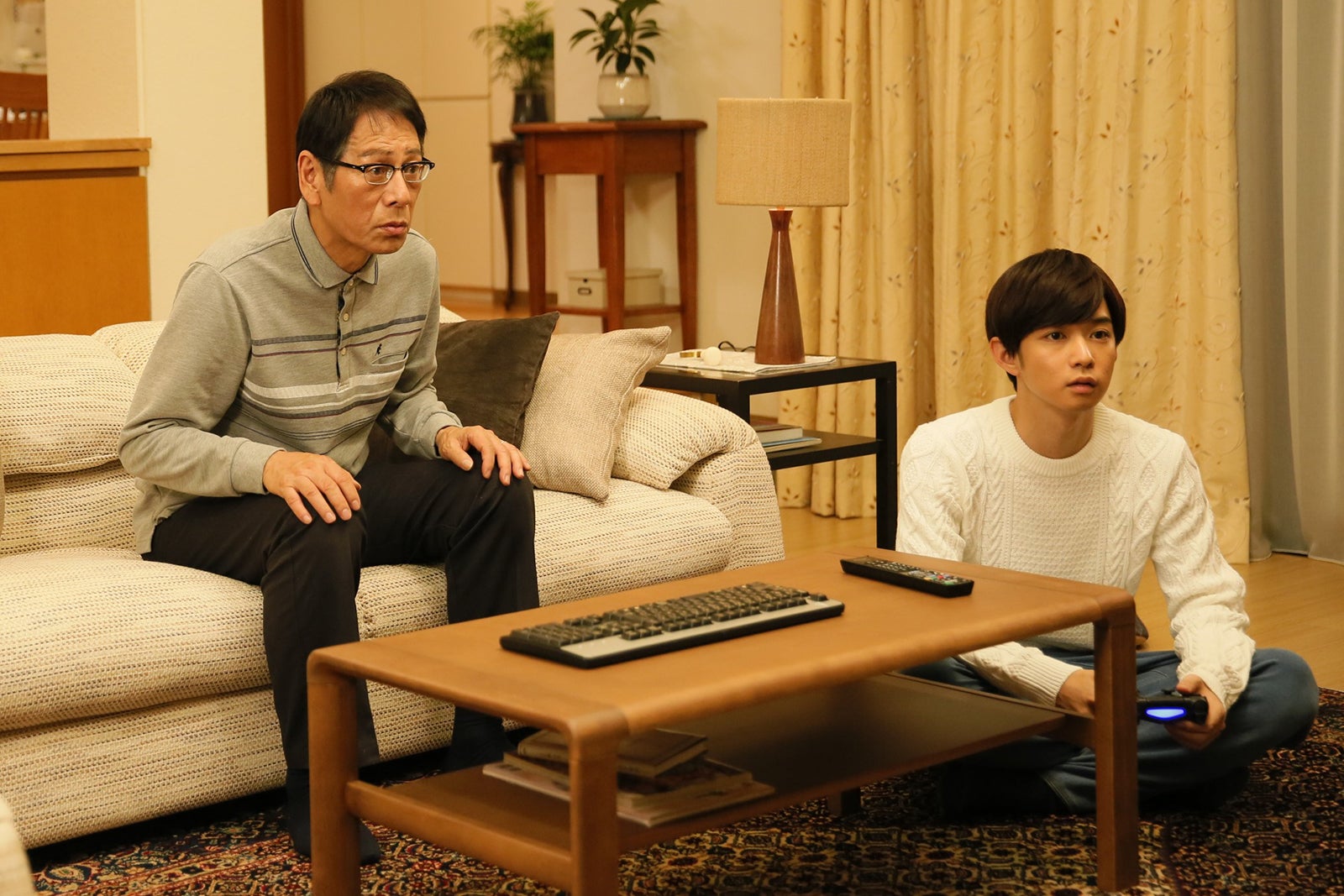 大杉連、千葉雄大（C）2017『ファイナルファンタジーXIV 光のお父さん』製作委員会