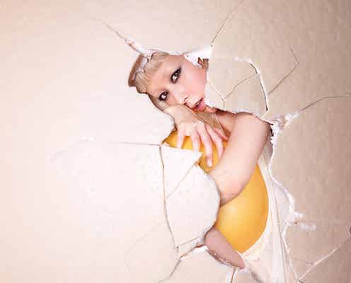 木村カエラ、卵に変身