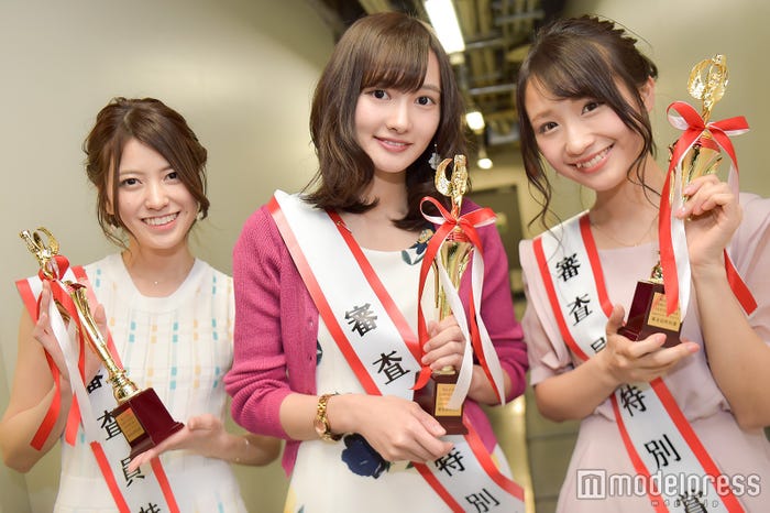 立正大学・新保里歩さん、静岡大学・石黒菖さん、亜細亜大学・伊藤愛真さん(C)モデルプレス