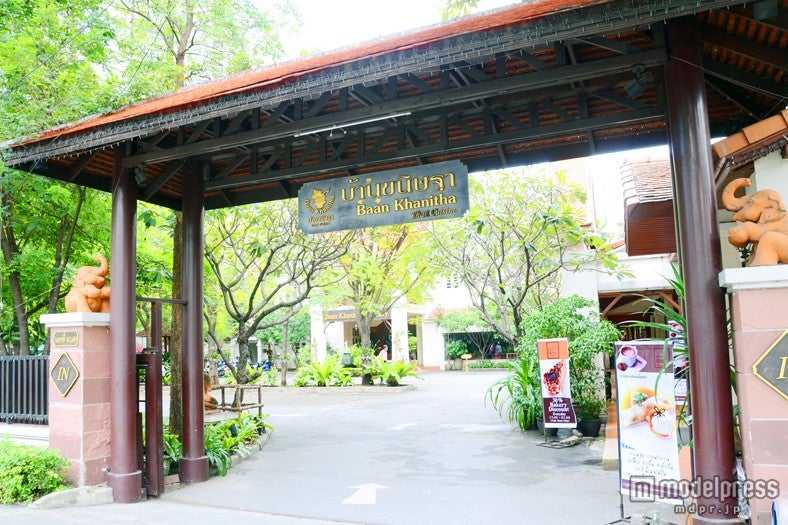 開放的な入り口