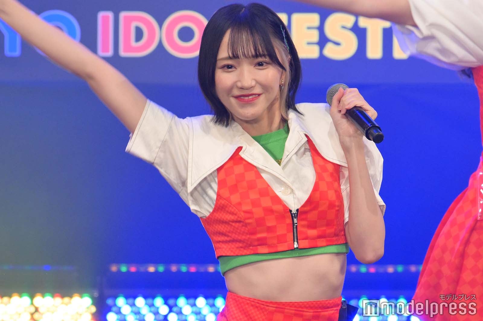 =LOVE （C）モデルプレス