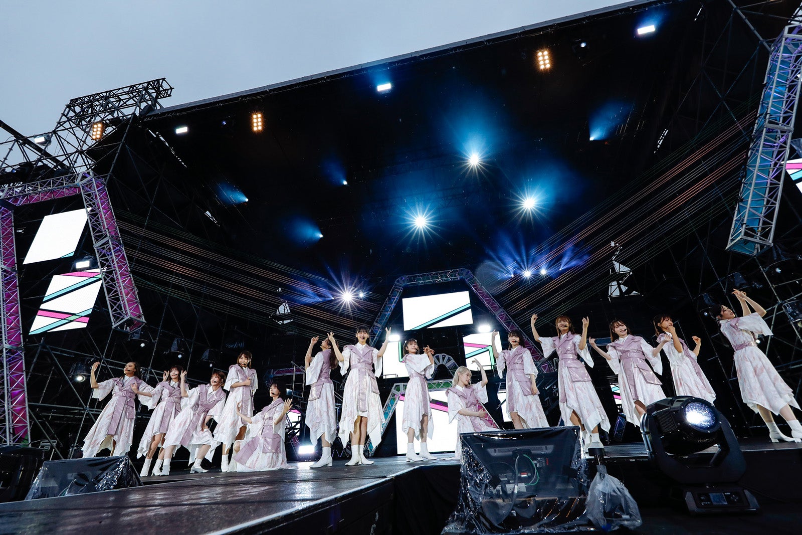 櫻坂46／「W-KEYAKI FES. 2022」より（提供写真）