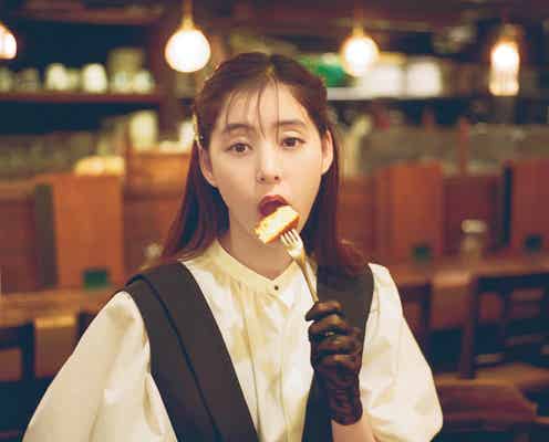 新木優子のキュートさ爆発 食べ歩きカレンダー決定