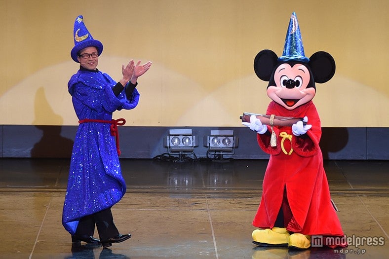 「ミッキーと魔法使いの試練」シッタパとミッキー