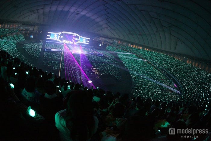 5万人の光で埋め尽くされた東京ドーム