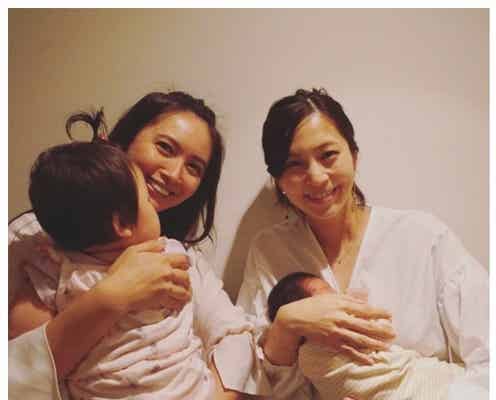 加藤夏希&安田美沙子、我が子を抱いて“4ショット”披露「この差!」成長に驚き