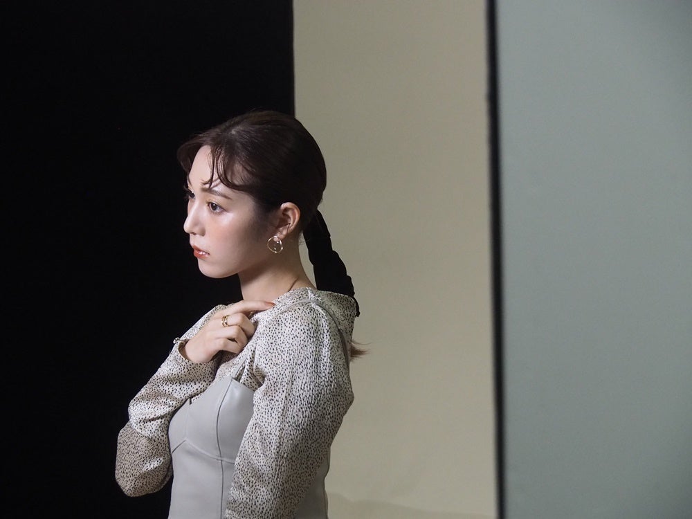 古川優香のRICAFROSH（リカフロッシュ）ラグトーマス・キット撮影