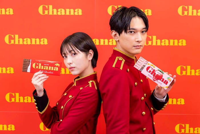 浜辺美波、吉沢亮/メイキング(提供写真)