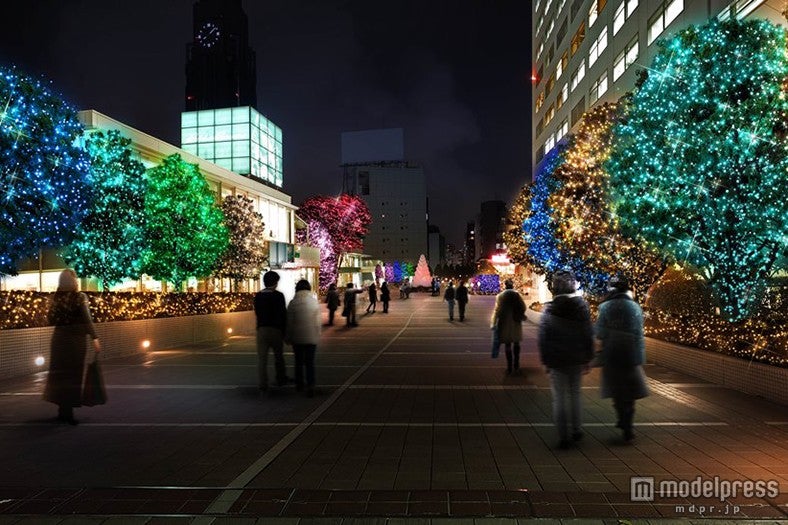 新宿サザンテラス広場（マカロンカラーパーク）（イメージ）／画像提供：新宿テラスシティ
